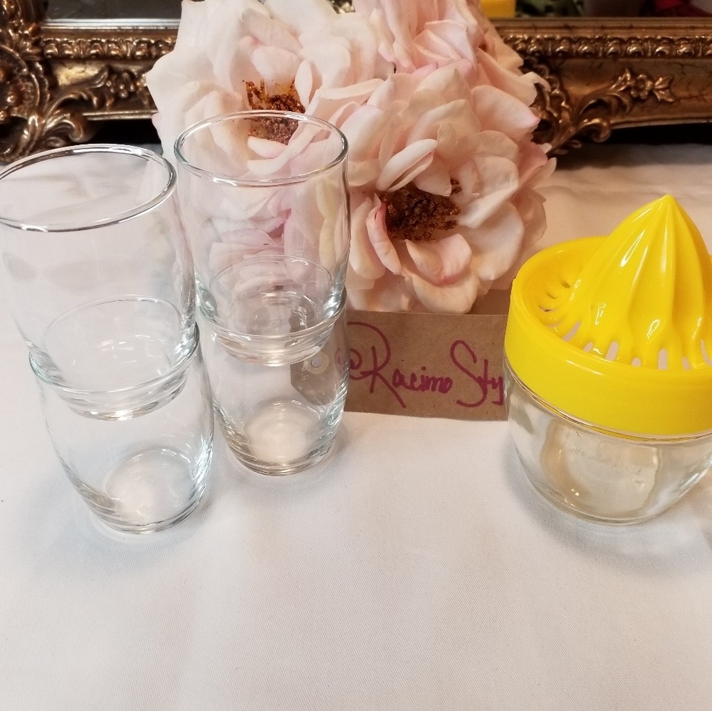 Prepara hand juicer w/4 juice glasses